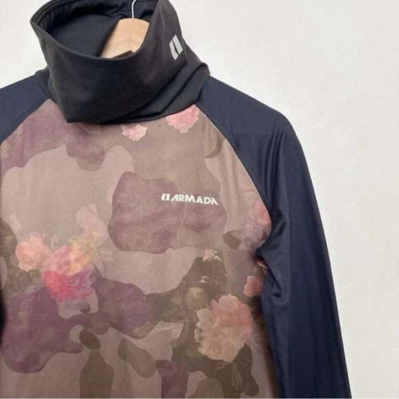 Armada Mens Medium Light Weight Hoodie - Picture 4 of 12